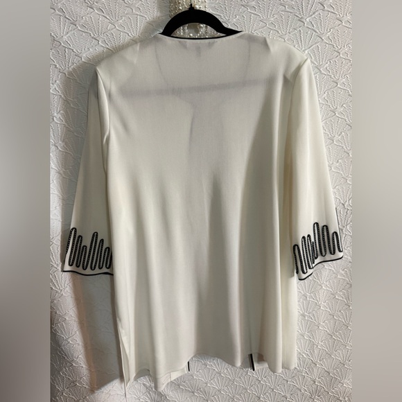 Ming Wang Cream Jacket with Black Trim and Embellished Buttons - Picture 5 of 7